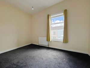 Bedroom- click for photo gallery